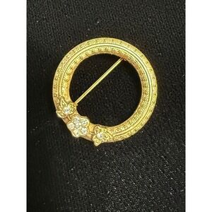 Vintage Gold Tone Floral Circle Brooch Rhinestone Wreath Pin 1 Inch Round Leaf